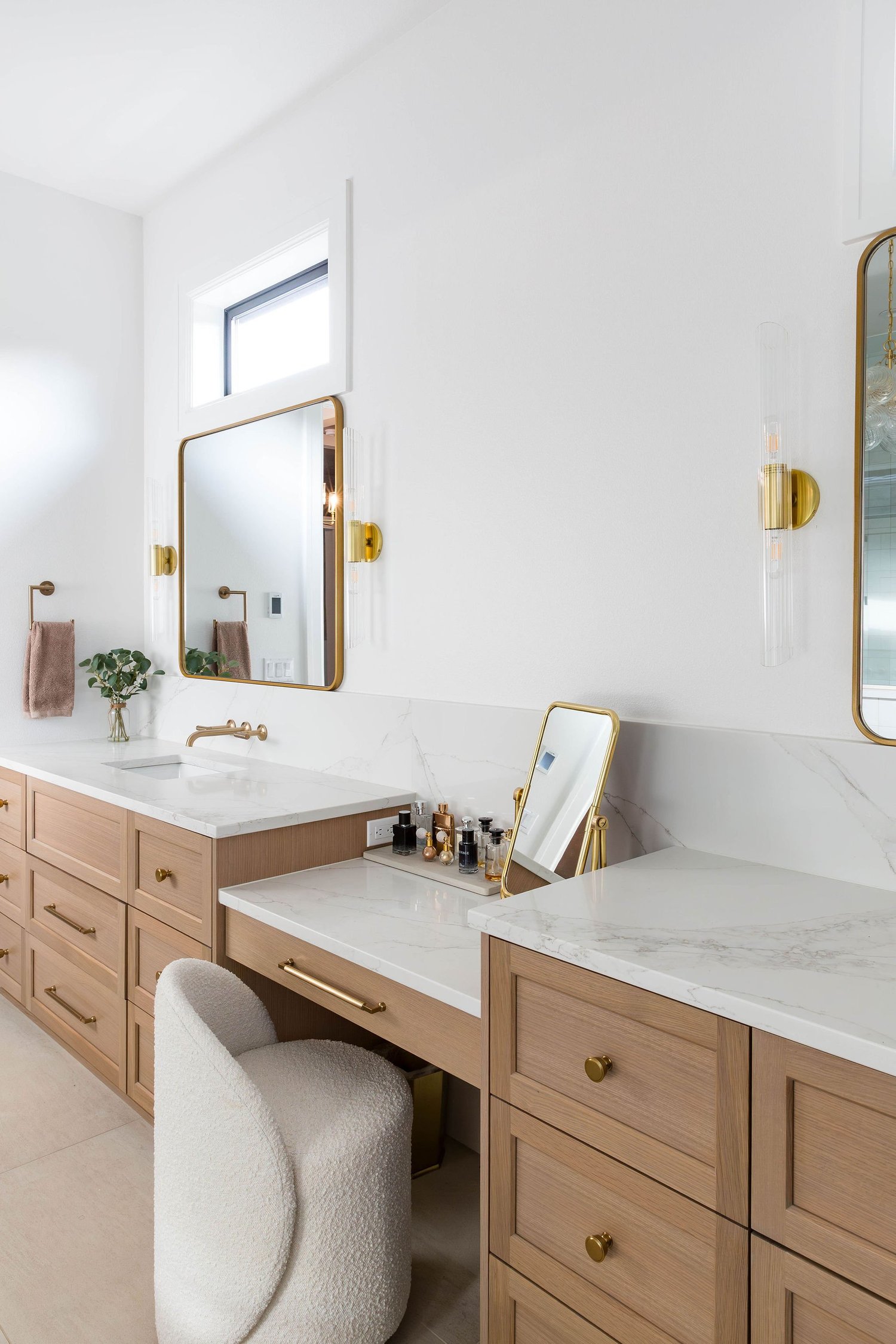Pretty in Plaster Custom + Furnishings interior